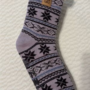NWT Muk Luks Purple Star Pattern Socks